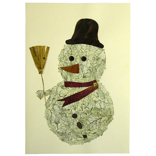 <center>Snowman - Handmade Floral Christmas Card</br>Made by Woman Artisans in El Salvador</br>Measures: 6-7/8 in. tall x 4-3/4 in wide</center>
