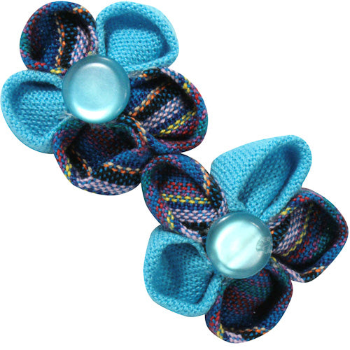 <center>Blue Cotton Beret with Two Flowers </br>Crafted by Artisans in Guatemala </br>Measures 3” high x 1-1/2” wide, with 1-1/2” clip</center>